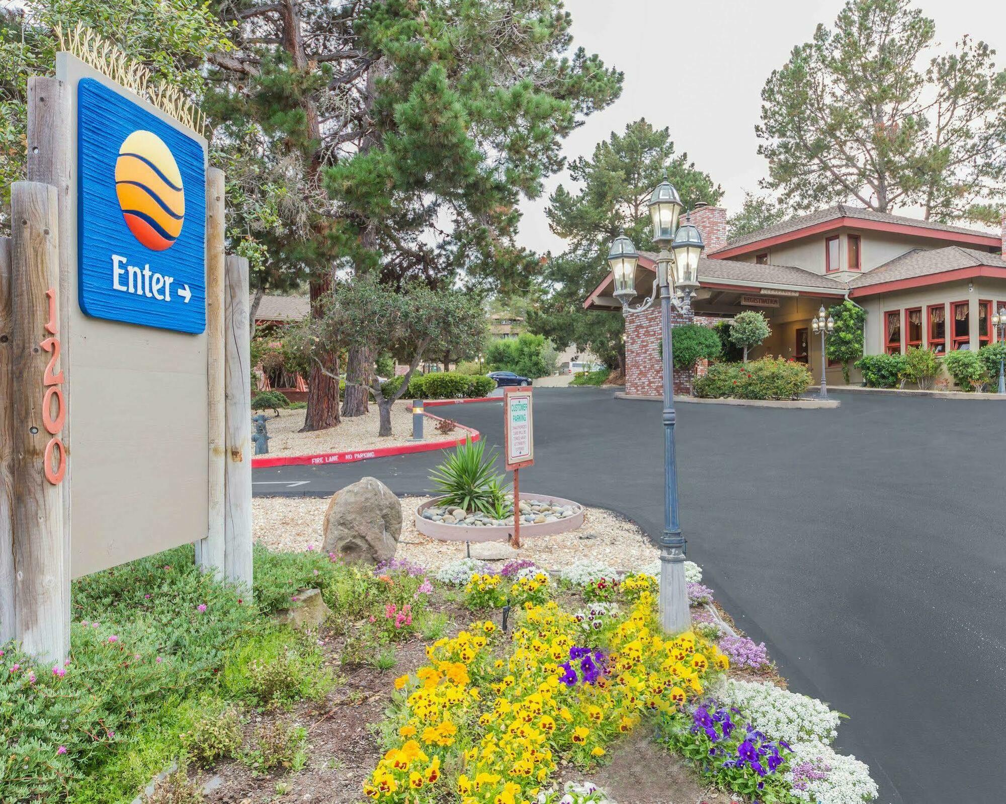 Comfort Inn Monterey Peninsula Airport Exterior foto